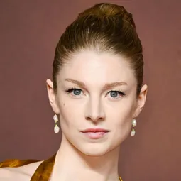 亨特蕼化 - 魅影巨星演員 飾演Hilda