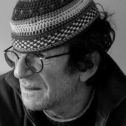 Peter Hüttner 飾演 