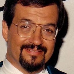 Harry Blackstone Jr. 飾演 Dr. Nolan