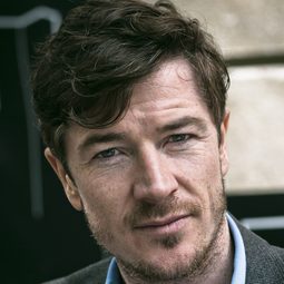 Barry Ward - Lily Meets Charlie演員 飾演Charlie