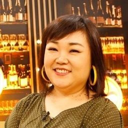 廖慧珍 飾演 Lily Wu