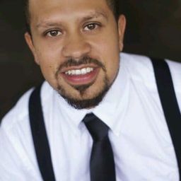 Juan Piedrahita 飾演 Milo