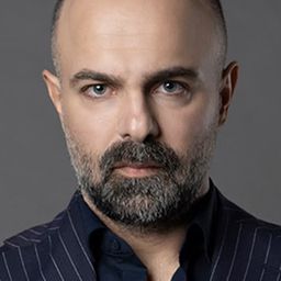 Erkan Avcı - 收費員之歌演員 飾演Afar Şoför 1