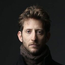 Pini Tavger - More Than I Deserve導演