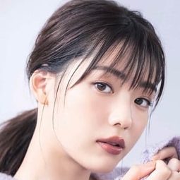 中村 裏帆 飾演 