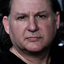 Jean-Quentin Châtelain 飾演 Homère