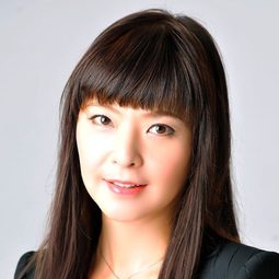 彩輝 なお 飾演 Reiko Omokage