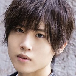 小松昌平 飾演 