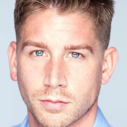 Ryan McIntyre 飾演 Brian Huntley