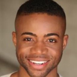 Donte Essien 飾演 Vurkel