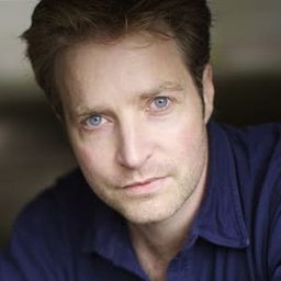 Nadir Legrand 飾演 Laurent