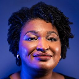 Stacey Abrams 飾演 Self