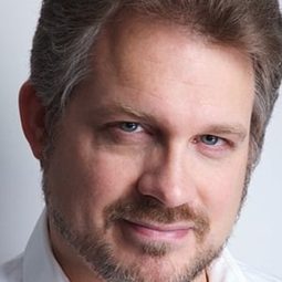 Valerian Ruminski - I Puritani演員 飾演Lord Gualtiero Valton