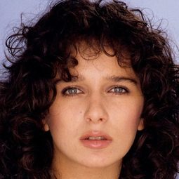 維拉莉亞．歌蓮奴 - I Told You So演員 飾演Pupa