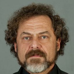 比倫特·艾明·亞拉 飾演 Mirze