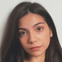 Fergie Brittany 飾演 Asta