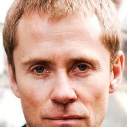 Travis McMahon - 如果我們終將分離演員 飾演Lunch Room Co-Worker