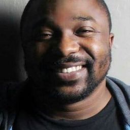 Brian Simpson 飾演 Self