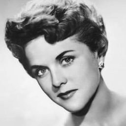 Barbara Whiting 飾演 Maria Molina