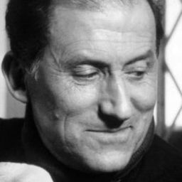 Jean Champion - 天使保鑣演員 飾演Grand-père du Père Tarain