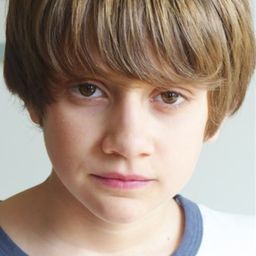 Rafaël de Ferran - 飢餓的一代演員 飾演Paul