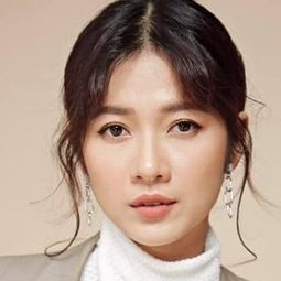 Oanh Kiều - 媽的人生願望演員 飾演Bà Hai lúc trẻ