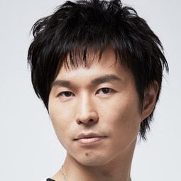 代永 翼 飾演 Mitsuki Izumi (voice)