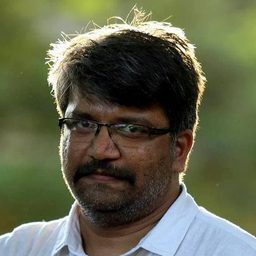 史利坎特·穆拉利 飾演 SP Isaac