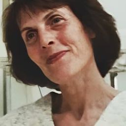 凡達·卡普里奧洛 飾演 Mafalda