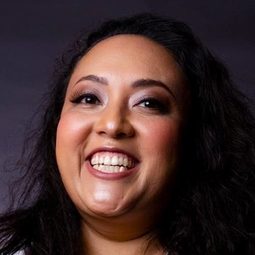 Michelle Rodríguez - 戀你在他方演員 飾演Sandra