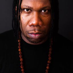 KRS-One 飾演 Self