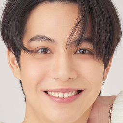 卡納潘·佩澤坤 飾演 Great