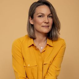 Léa Simard - 保姆演員 飾演Cédric's Colleague Who Always Thinks He's Guilty