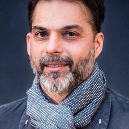 佩曼·莫阿迪 飾演 Iman