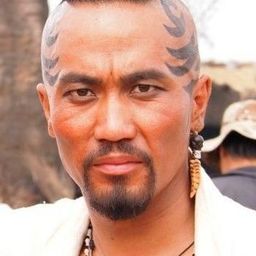 Zhang Dong 飾演 Casino thug