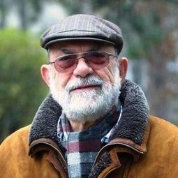 Mihály Ráday 飾演 Narrator (voice)