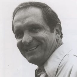 John Garwood 飾演 Stud