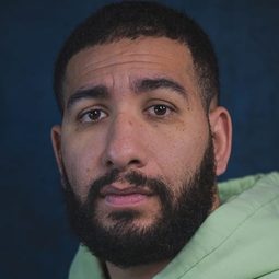 Malik Amraoui 飾演 Mossi