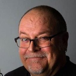 Kasper Michaels - 半輪黃日演員 飾演Plump Charles