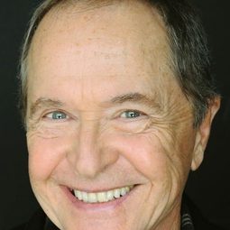 Paul Collins 飾演 John Darling (voice)