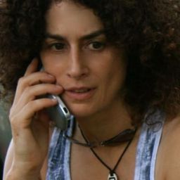 Alison Reid 飾演 Documentary Interviewer