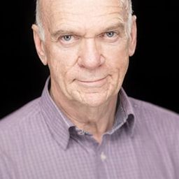 Des McAleer 飾演 Richard