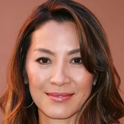 楊紫瓊 - Sandiwara演員 飾演The Critic / The Hawker / The Waitress / The Vlogger / The Singer