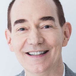 Robert Campbell 飾演 Mark Cullen