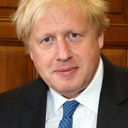 Boris Johnson 飾演 Self