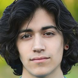 Ace Rosas 飾演 Stephon