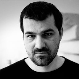 康奴門多佐 - Delta導演