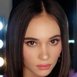 奧洛拉·瑞貝羅 飾演 Nara