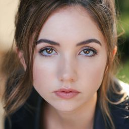 Ashton Smiley - 弒訊 2：暗網演員 飾演Barely 18 - 69 Girl