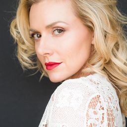 Allison McAtee 飾演 Susan